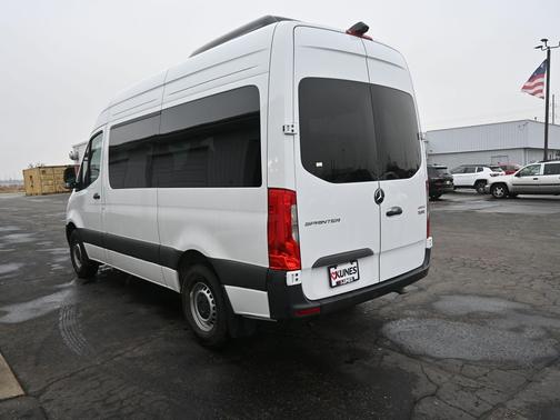 2024 Mercedes-Benz Sprinter 2500 Standard Roof