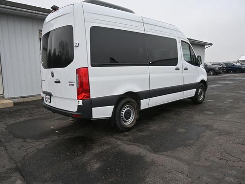 2024 Mercedes-Benz Sprinter 2500 Standard Roof