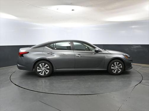 2022 Nissan Altima S FWD