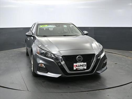2022 Nissan Altima S FWD