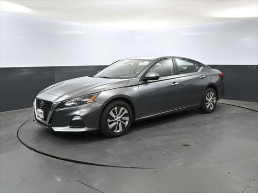 2022 Nissan Altima S FWD