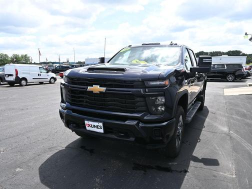 2024 Chevrolet Silverado 2500 Custom
