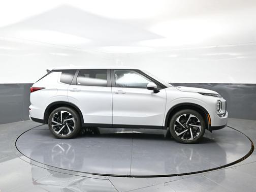 2024 Mitsubishi Outlander 