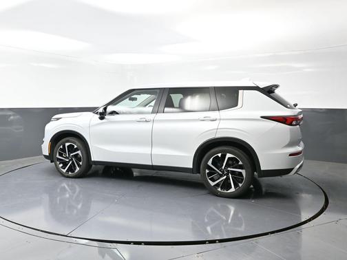 2024 Mitsubishi Outlander 