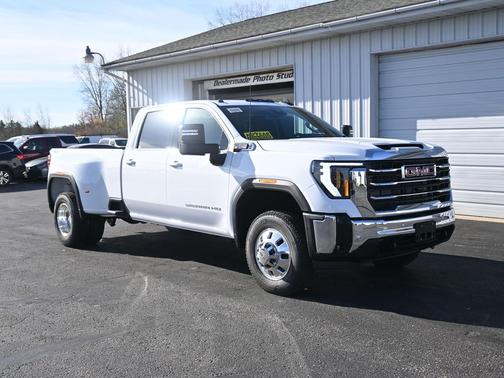 2026 GMC Sierra 3500 SLE