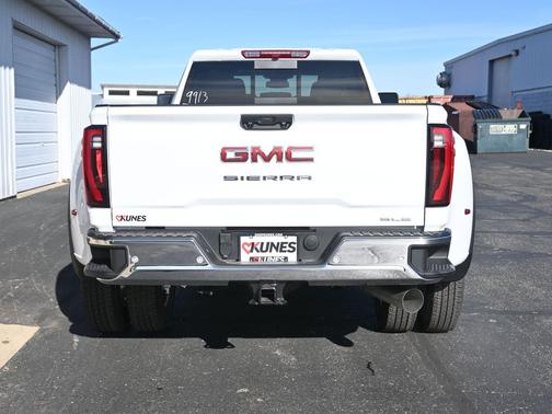 2026 GMC Sierra 3500 SLE