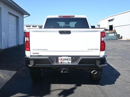 2026 Chevrolet Silverado 2500 Custom