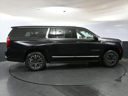 2025 GMC Yukon XL 4WD Elevation