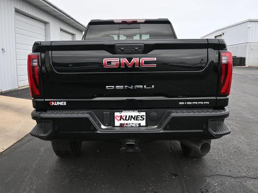 2026 GMC Sierra 3500 Denali