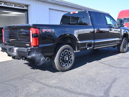 2025 Ford F-350 Platinum