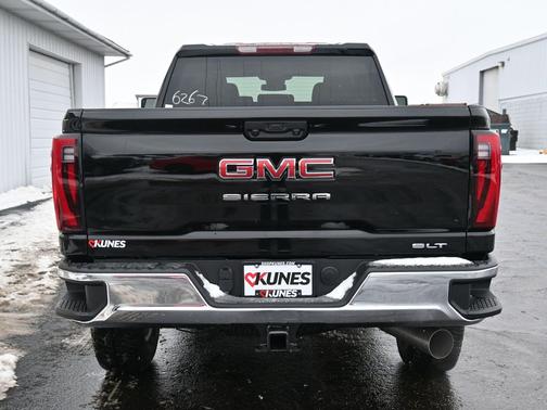 2026 GMC Sierra 3500 SLT