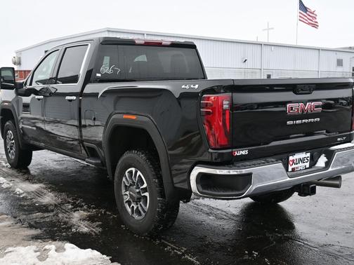 2026 GMC Sierra 3500 SLT