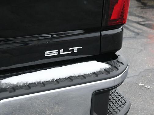 2026 GMC Sierra 3500 SLT