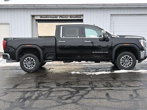 2026 GMC Sierra 3500 SLT