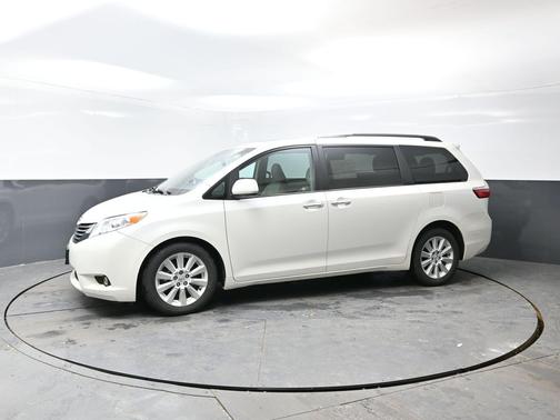 2015 Toyota Sienna SE