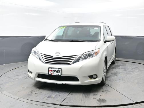 2015 Toyota Sienna SE