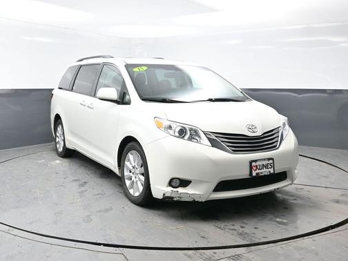 2015 Toyota Sienna SE