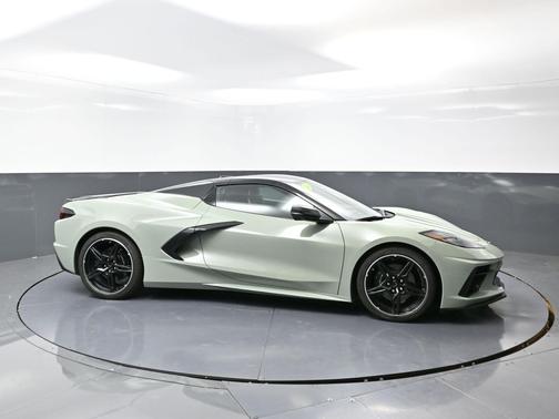 2024 Chevrolet Corvette Stingray w/2LT