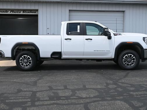 2025 GMC Sierra 3500 Base