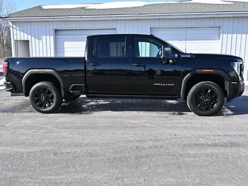 2025 GMC Sierra 3500 AT4