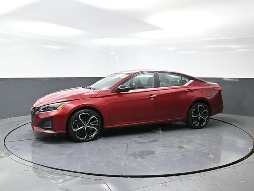 2024 Nissan Altima SR Intelligent AWD