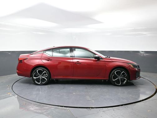 2024 Nissan Altima SR Intelligent AWD