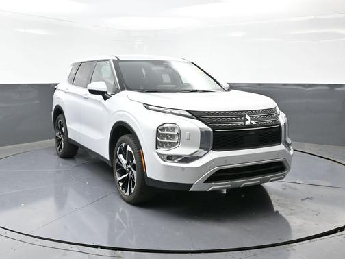2024 Mitsubishi Outlander 