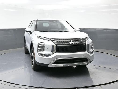 2024 Mitsubishi Outlander 