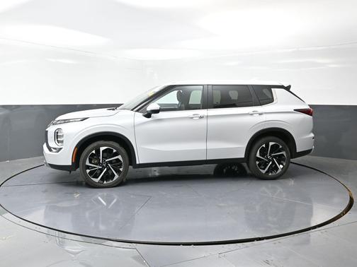 2024 Mitsubishi Outlander 