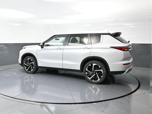 2024 Mitsubishi Outlander 