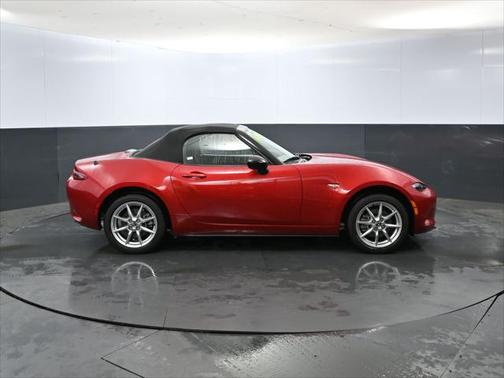 2017 Mazda MX-5 Miata Sport
