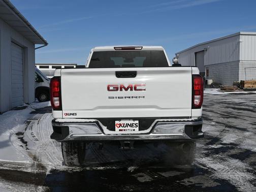 2025 GMC Sierra 3500 Base