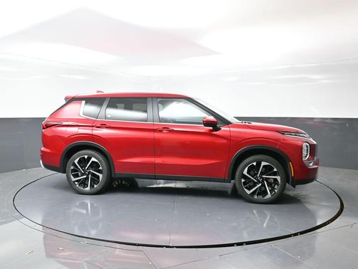 2024 Mitsubishi Outlander 
