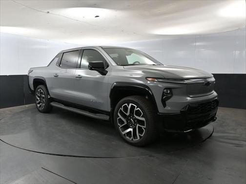 2025 Chevrolet Silverado EV RST