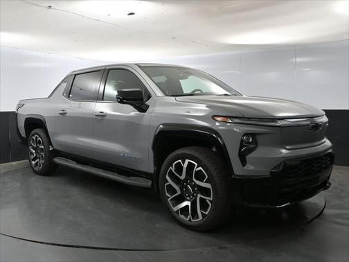 2025 Chevrolet Silverado EV RST