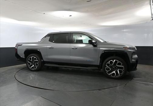2025 Chevrolet Silverado EV RST