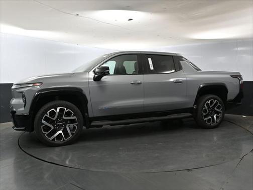 2025 Chevrolet Silverado EV RST