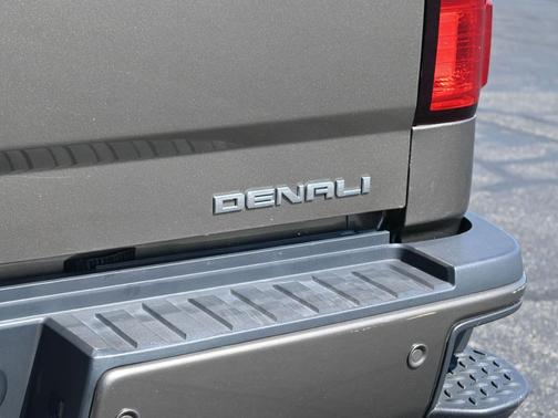 2015 GMC Sierra 2500 Denali