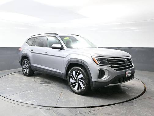 2025 Volkswagen Atlas 2.0T SE w/Technology 4MOTION