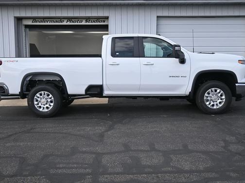 2026 Chevrolet Silverado 3500 LT