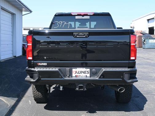 2025 Chevrolet Silverado 3500 LT