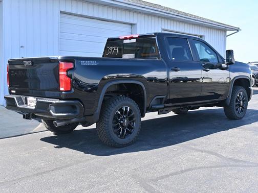2025 Chevrolet Silverado 3500 LT