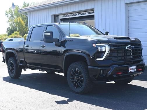 2025 Chevrolet Silverado 3500 LT