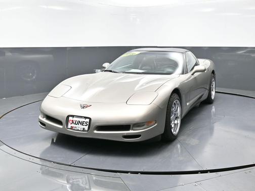 2000 Chevrolet Corvette Base