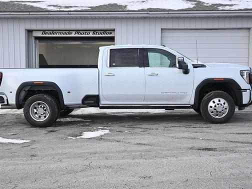 2026 GMC Sierra 3500 Denali