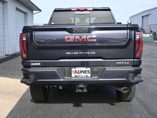 2026 GMC Sierra 2500 AT4