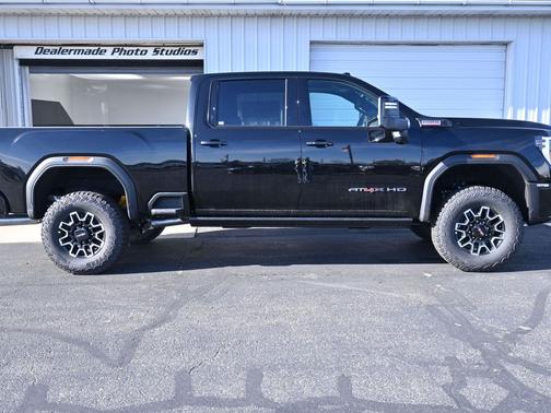 2026 GMC Sierra 2500 AT4