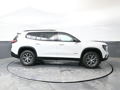2026 GMC Acadia AT4 AWD