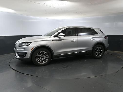 2019 Lincoln Nautilus Select