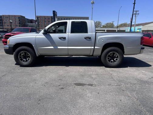 Bright Silver Metallic Clearcoat 2005 Dodge Dakota SLT Quad Cab